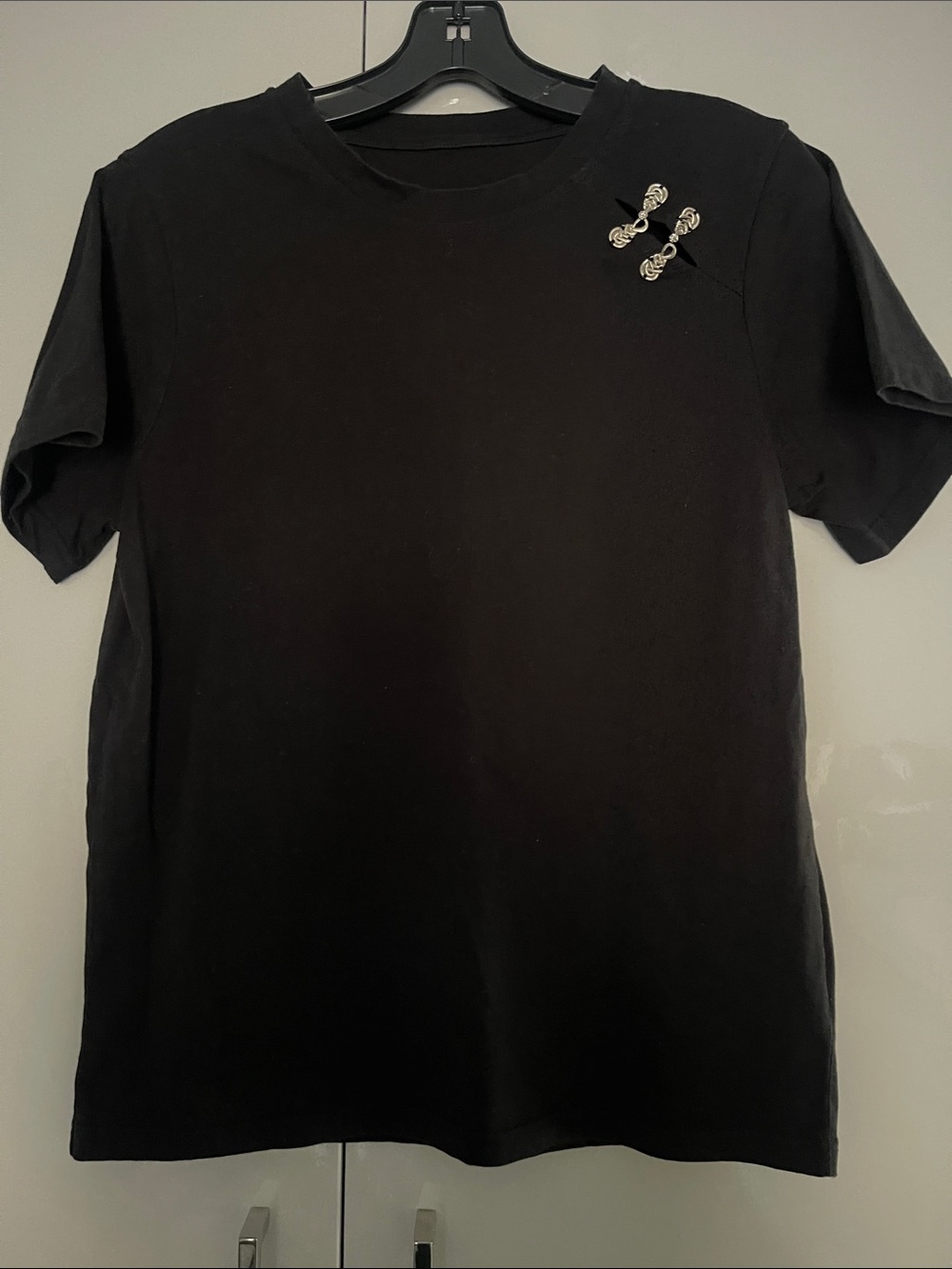 Black Women's Short Sleeve Tee with Decorative Hooks